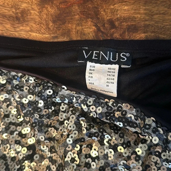 Gorgeous Venus sequin ombré skirt Size Medium EUC - Picture 4 of 8